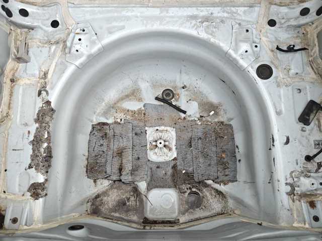 Колісна ніша 5831147071 TOYOTA