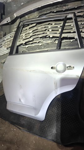 Двері пасажирськи задні ліві 6700442120 TOYOTA