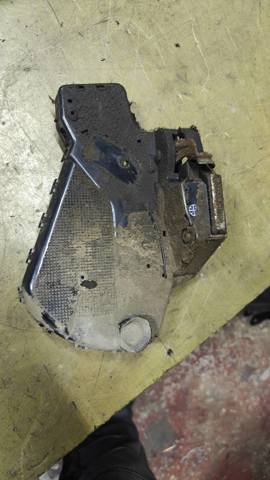 Замок і ручка дверей задка 6911042130 TOYOTA