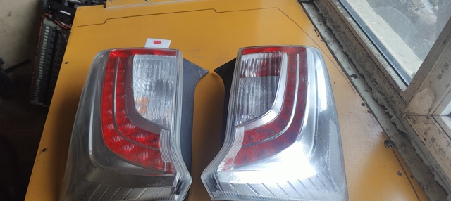 Задній правий стоп 8155147170 TOYOTA