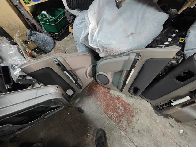 Дверна карта задня ліва 82901EQ300 NISSAN