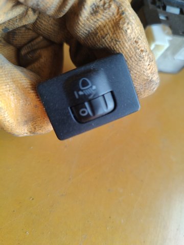 Кнопка коректора фар 8415252070 TOYOTA