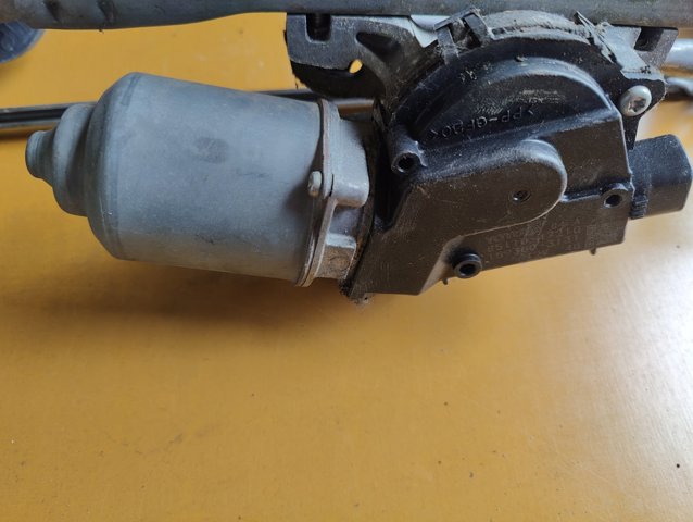 Мотор трапеції склоочисника 8511047210 TOYOTA