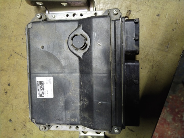 Блок двигуна 8966047530 TOYOTA