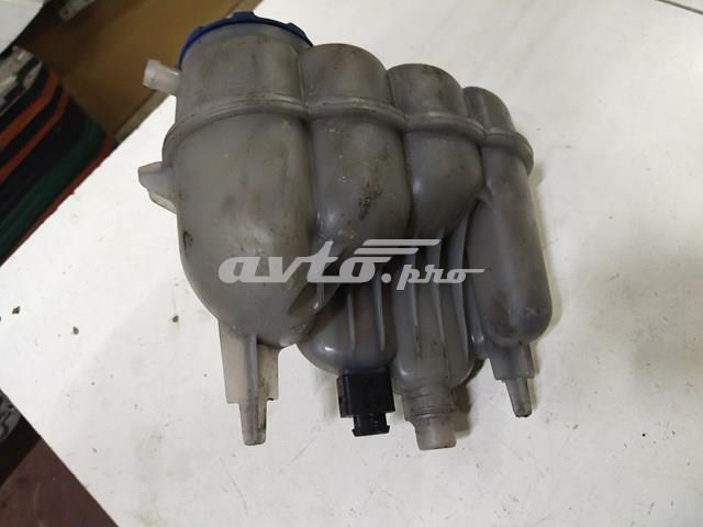 Розширювальний бачок охолодження 8W0121405E VAG
