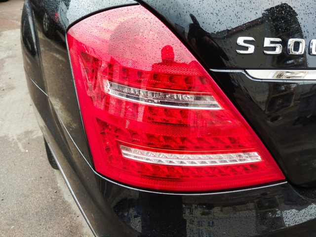 Ліхтар задній лівий A2218201364 MERCEDES