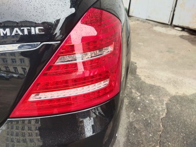 Задні ліхтарі A2218201464 MERCEDES