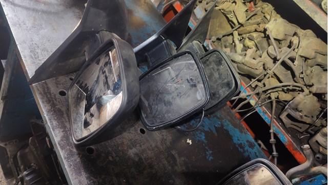 Праве бокове дзеркало A6388100716 MERCEDES