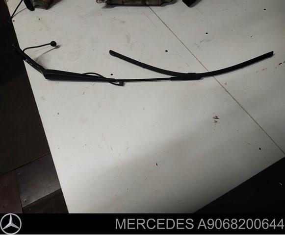 Важіль склоочисника A9068200644 MERCEDES