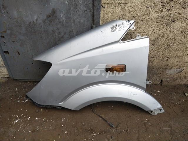 Ліве переднє крило A9068810101 MERCEDES