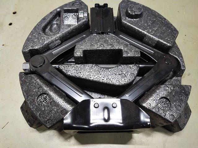 Домкрати CJ5Z17080A FORD