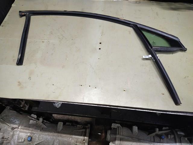 Направляюча скла рамки двері, переднього права EJ7Z7821596A FORD