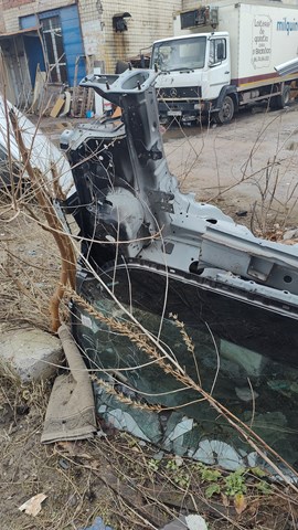 Чверть передня ліва GV6Z16055A FORD