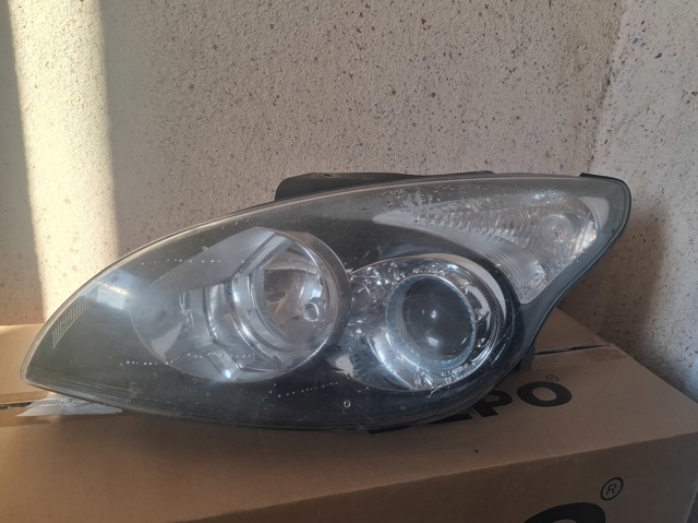 Фара 921012R000 HYUNDAI