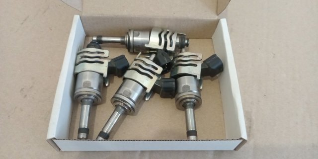 Форсунка дизельна в зборі, розпилювач + тримач 232092501008 TOYOTA
