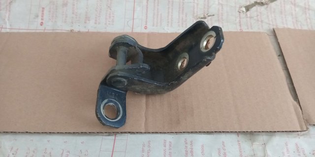 Петля передніх дверей, правих 67410T2FA02ZZ HONDA