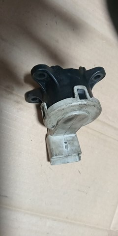 Дросільна заслінка в зборі LR013102 LAND ROVER