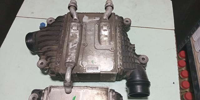 Радіатор интеркуллера T2H46681 JAGUAR