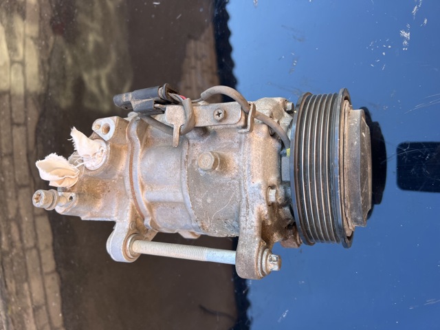 Насос кондиціонера 64529299328 BMW