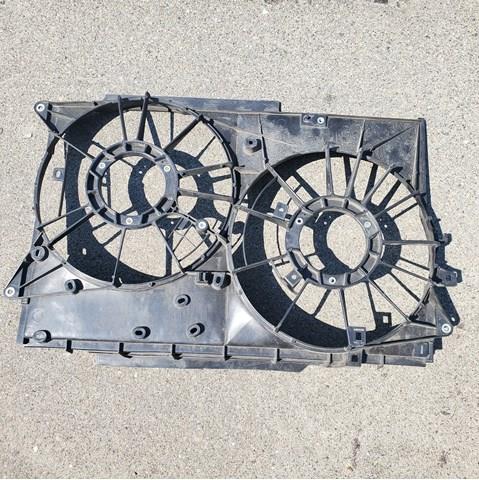 Дифузор (кожух) радіатора охолодження 1671126131 TOYOTA