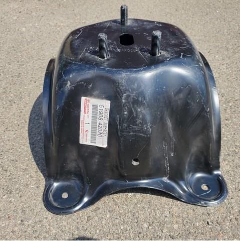 Кріплення запасного колеса 5190842020 TOYOTA