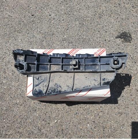 Кронштейн бампера переднього, правий 5211560141 TOYOTA