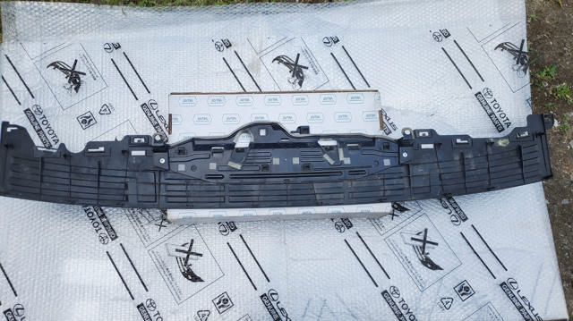 Накладка бампера заднього 5216260090 TOYOTA