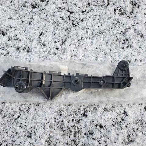 Кронштейн кріплення бампера переднього правий 5253578010 TOYOTA