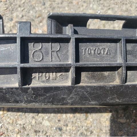 Кронштейн бампера заднього, правий 525750D130 TOYOTA