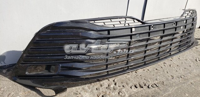 Решітка переднього бампера, нижня 5310233220 TOYOTA