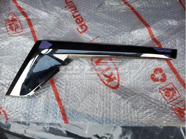 Накладка фари, правої 5318260040 TOYOTA