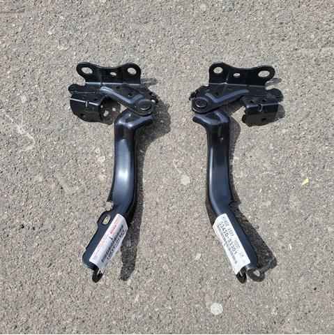 Петля капота, права 5341033301 TOYOTA
