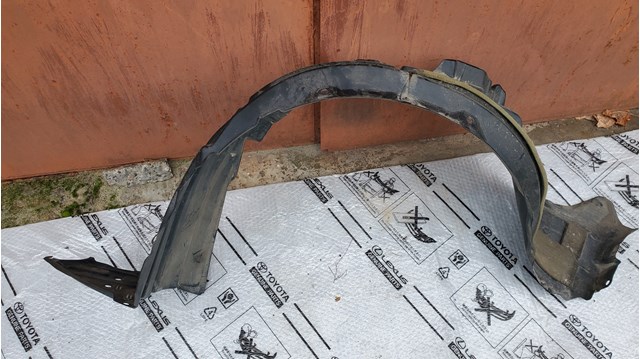 Підкрилок передній лівий 53876F4012 TOYOTA