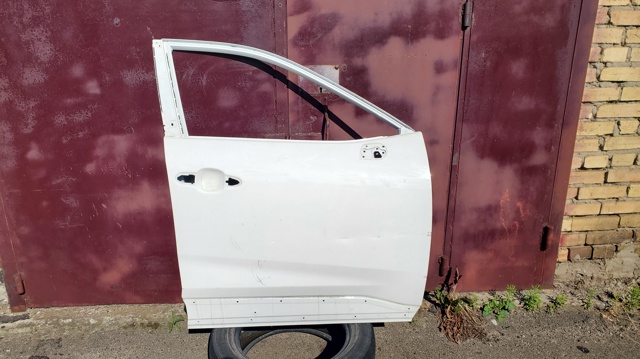 Дверка передня права 6700142160 TOYOTA