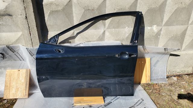 Дверь передня ліва 6700233270 TOYOTA