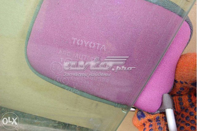 Скло передніх дверей, лівих 6810242160 TOYOTA