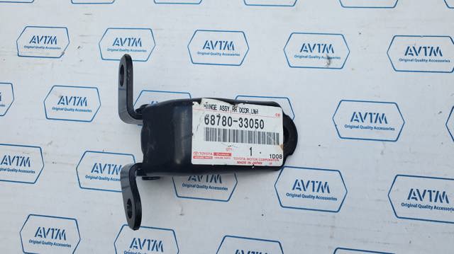 Дверний шарнір задній лівий 6878033050 TOYOTA