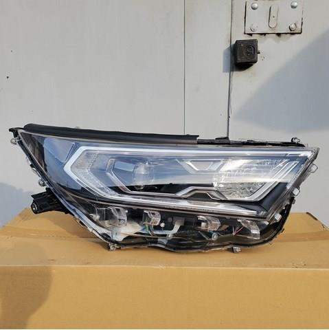 Фара передня права 8114542A33 TOYOTA