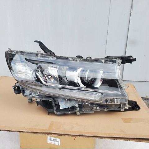 Права блок фара 8114560N20 TOYOTA