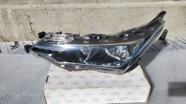 Фари 8117002L50 TOYOTA