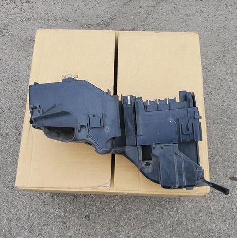 Корпус блоку запобіжників 8266333070 TOYOTA