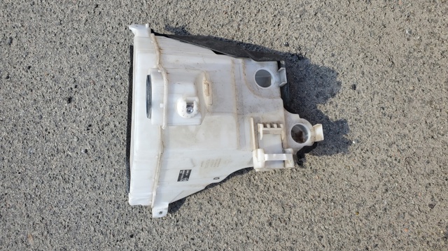Бачок для омивайки 8531560390 TOYOTA