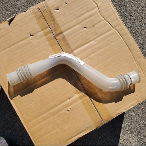 Горловина бачка омивача 853190E080 TOYOTA