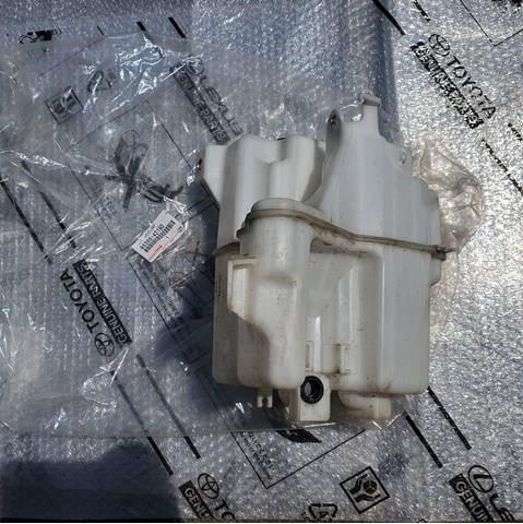 Бачок омивача скла 8535542190 TOYOTA