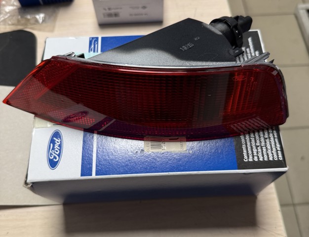 Фара задня, ліва 1507101 FORD
