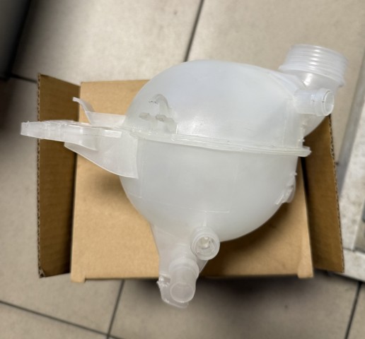 Бачок для води CRT17000S MAHLE