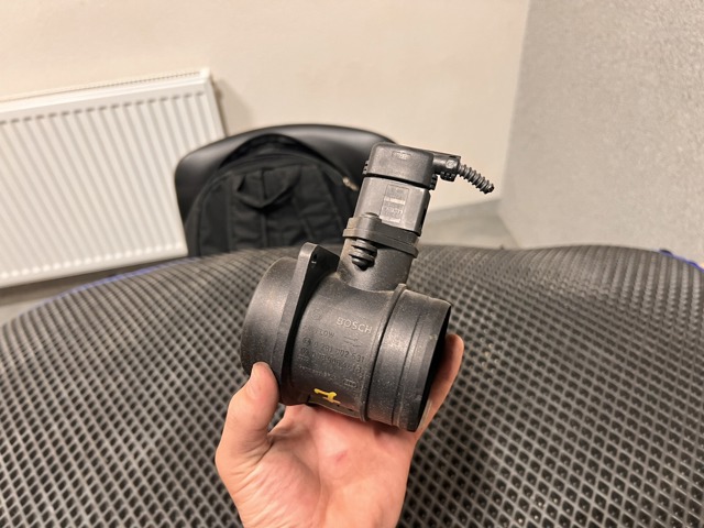 Датчик масової витрати повітря 0281002531 BOSCH