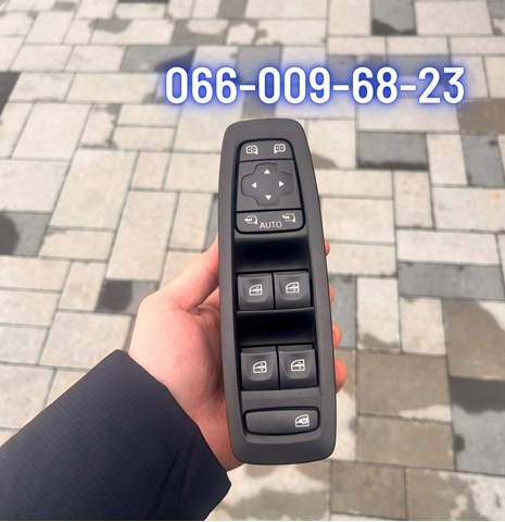 Кнопковий блок керування склопідіймачами передній лівий 254012952R RENAULT