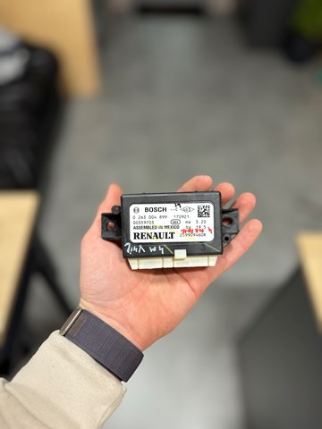 Модуль (блок ЕБУ) управління парктроніком 259909460R RENAULT