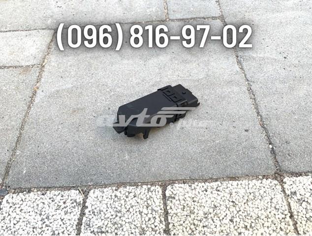 Блок кнопок управління склопідйомниками 440726 RENAULT